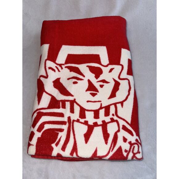 University of Wisconsin Bucky Badger Beach Towel Collegiate Cotton 30" x 60" - Picture 5 of 6